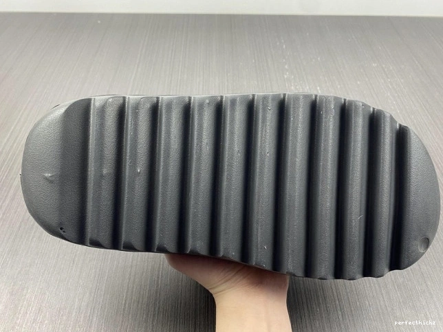 Yeezy Onyx Adidas HQ6448 Slide 0729
